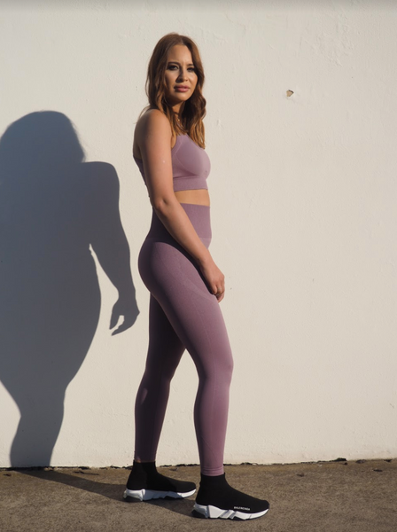 SEAMLESS GEO LAVENDER KNIT SET